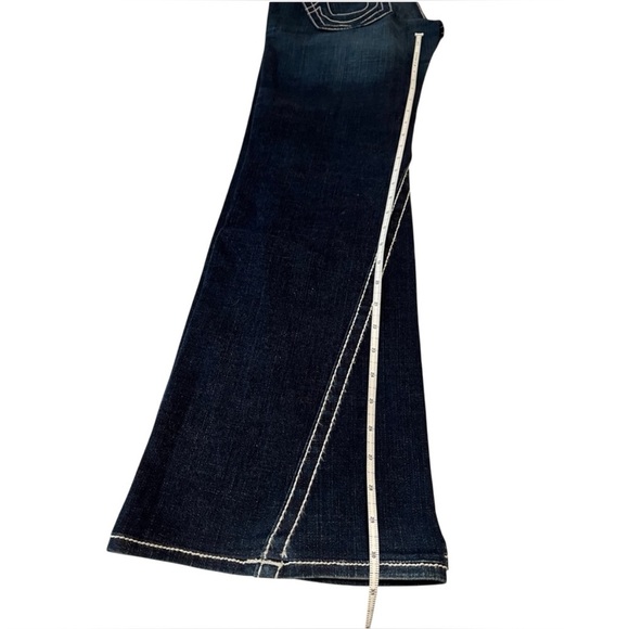 True Religion Women's Blue Jeans with thick white stitching, size 31 - Picture 10 of 16